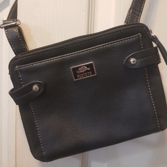 Roots Cross Body Purse - Picture 8 of 17